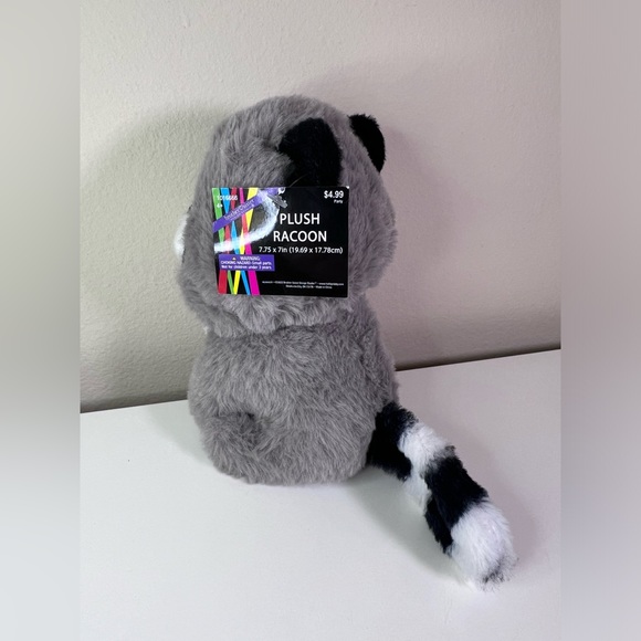 Plush Racoon - Picture 5 of 5